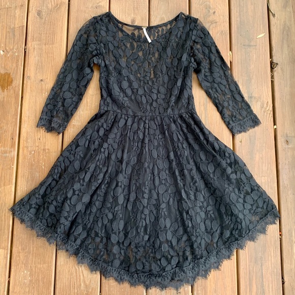 Free People Dresses & Skirts - Free People black lace mini dress size 4!